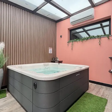 Semesterbostad Casa Requinte - Jacuzzi Arco da Calheta (Madeira)