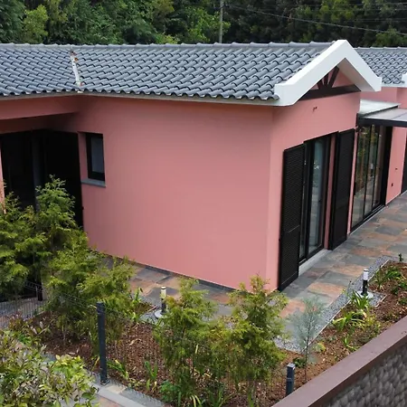 Casa Requinte - Jacuzzi Feriehus Arco da Calheta (Madeira)