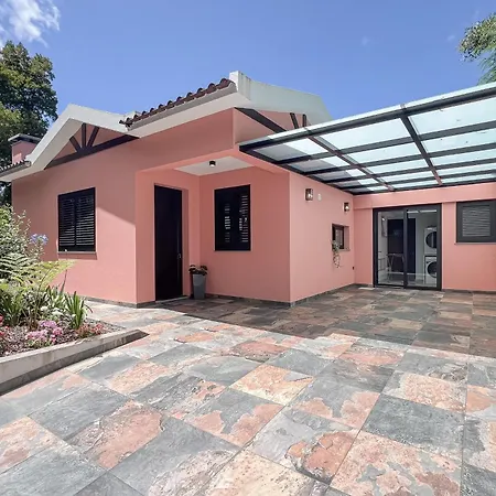 Casa Requinte - Jacuzzi Feriehus Arco da Calheta (Madeira)