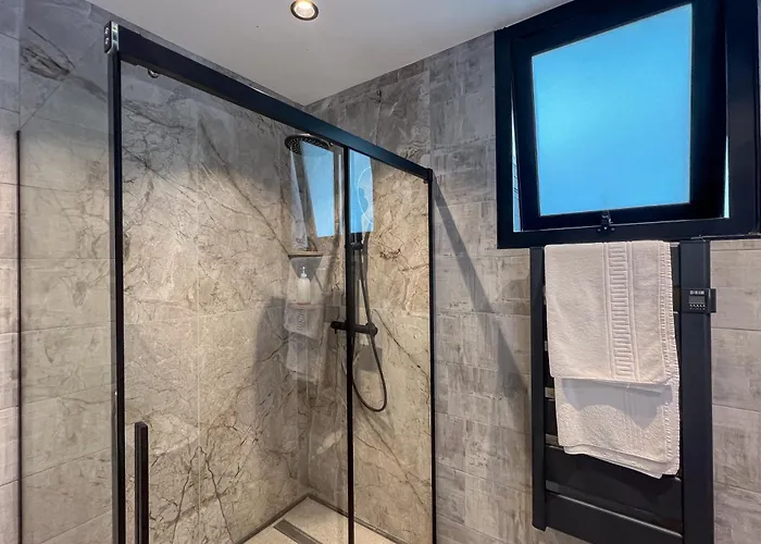 Casa Requinte - Jacuzzi Arco da Calheta (Madeira)